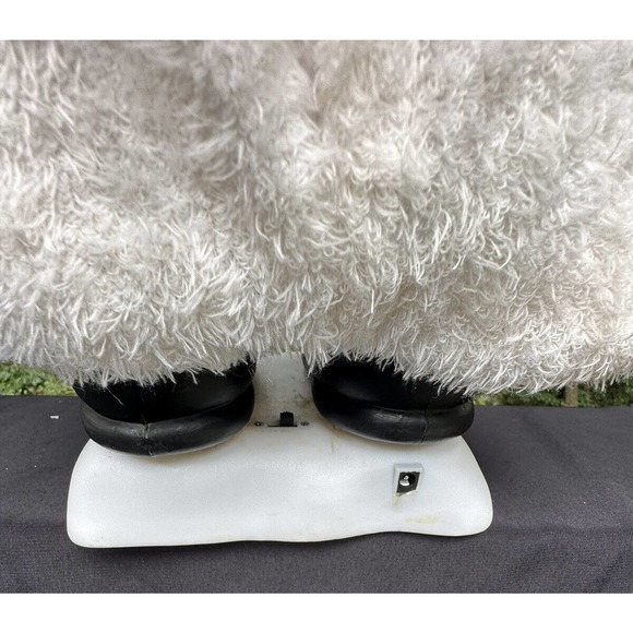 2 FIB Burton and Burton Snowmen 20” Tall - Couldn’t Get Them To Work. For Parts. - Picture 5 of 12